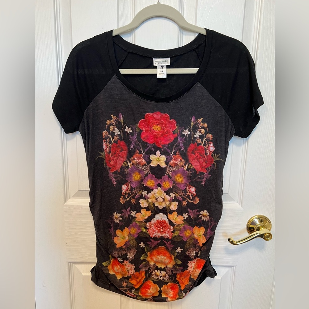 Motherhood Maternity t-shirt